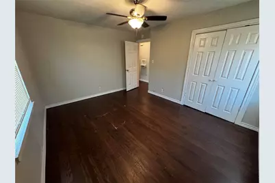 2009 Cloverdale Street, Arlington, TX 76010 - Photo 17