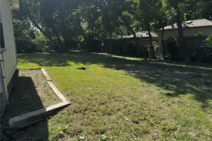 2009 Cloverdale St, Arlington, TX 76010 - Photo 7