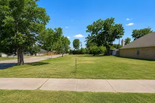 1101 Bessie St, Fort Worth, TX 76104 - Photo 1