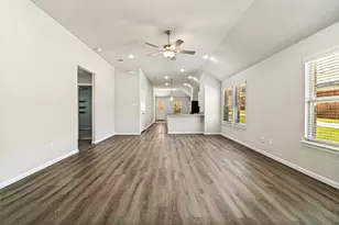 1801 Hazer Ln, Mesquite, TX 75149 - Photo 3