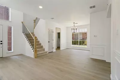 2116 Montclair Lane, Lewisville, TX 75067 - Photo 11