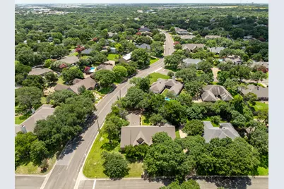 10000 Stony Point Drive, Woodway, TX 76712 - Photo 5