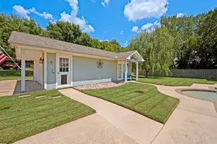 112 Towering Oaks Ct, Burleson, TX 76028 - Photo 25