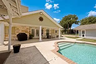 112 Towering Oaks Ct, Burleson, TX 76028 - Photo 23