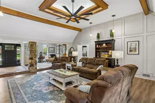 9212 Clover Valley Dr, Dallas, TX 75243 - Photo 3