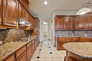 2245 Homestead Ln, Plano, TX 75025 - Photo 11