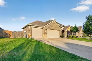 305 Acadia Ln, Forney, TX 75126 - Photo 3