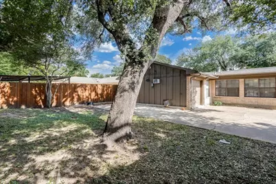 1226 Glen Loch Drive, Irving, TX 75062 - Photo 29