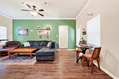 1007 Rebekah Drive, Seven Points, TX 75143 - Photo 9