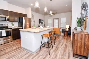 4800 W Illinois Ave, Dallas, TX 75211 - Photo 5