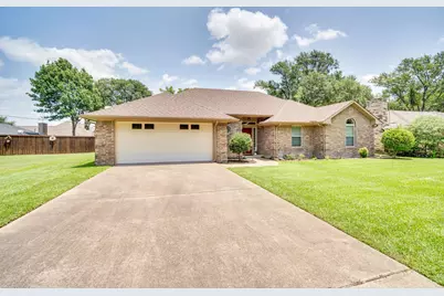 404 Highland Drive, Ennis, TX 75119 - Photo 3