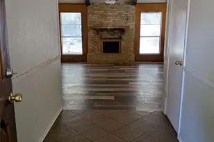 7501 Acapulco Rd, Fort Worth, TX 76112 - Photo 3