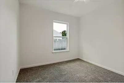 806 10th Street, Grand Prairie, TX 75051 - Photo 13