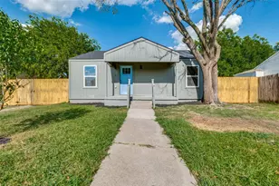 806 10th St, Grand Prairie, TX 75051 - Photo 3