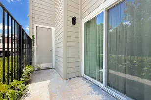 6900 Skillman St, Dallas, TX 75231 - Photo 23