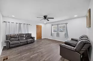 908 W Heron St, Denison, TX 75020 - Photo 33
