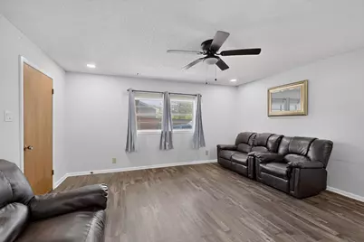 908 W Heron Street, Denison, TX 75020 - Photo 35