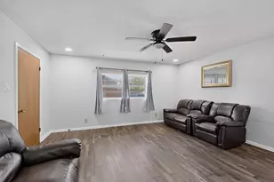 908 W Heron St, Denison, TX 75020 - Photo 35