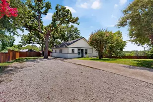 908 W Heron St, Denison, TX 75020 - Photo 3