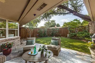 4253 Royal Ridge Dr, Dallas, TX 75229 - Photo 29