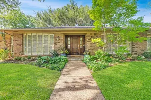4253 Royal Ridge Dr, Dallas, TX 75229 - Photo 3