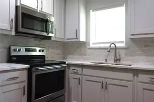 818 Thomas St, Denton, TX 76201 - Photo 9