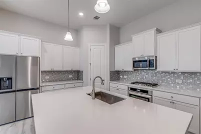 4322 Maple Bloom Drive, Arlington, TX 76005 - Photo 9