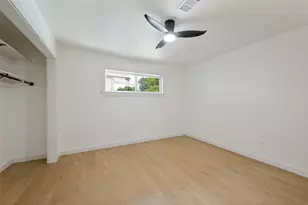 908 Raintree Rd, Fort Worth, TX 76103 - Photo 13