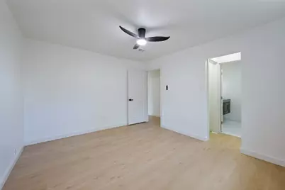 908 Raintree Road, Fort Worth, TX 76103 - Photo 19
