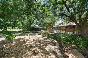 2211 Southcrest Dr, Arlington, TX 76013 - Photo 31