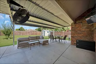 4677 Vespesian Ln, Grand Prairie, TX 75052 - Photo 31