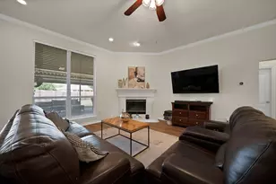4677 Vespesian Ln, Grand Prairie, TX 75052 - Photo 9