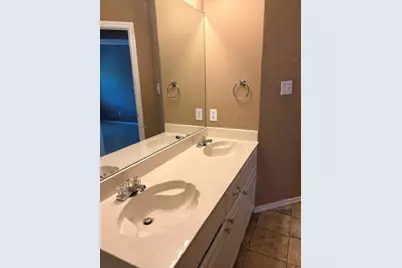1826 Meadow Crest Drive, Grapevine, TX 76051 - Photo 31