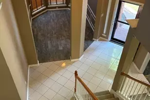 1826 Meadow Crest Dr, Grapevine, TX 76051 - Photo 3