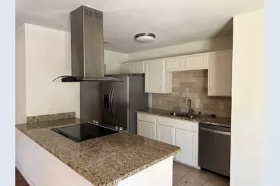 702 Meadowview Drive, Mansfield, TX 76063 - Photo 3
