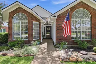 1324 Falcon Dr, Lewisville, TX 75077 - Photo 3