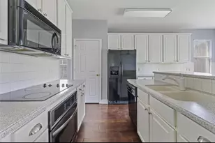 9669 Plains Cir, Frisco, TX 75033 - Photo 13