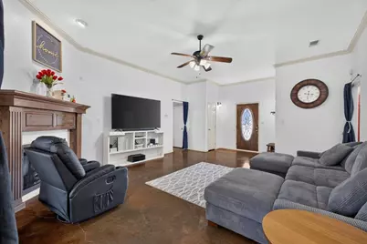 7206 Hackberry Court, Granbury, TX 76048 - Photo 11