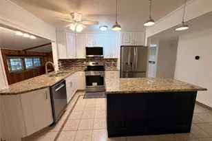 3709 Pinewood St, Bedford, TX 76021 - Photo 11