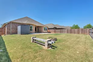 216 Ovaletta Dr, Justin, TX 76247 - Photo 37