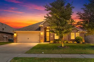 216 Ovaletta Dr, Justin, TX 76247 - Photo 3
