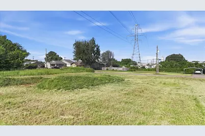 3624 Frazier Court, Fort Worth, TX 76110 - Photo 3
