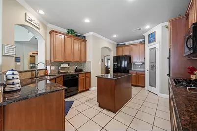 4501 Woodcrest Lane, Mansfield, TX 76063 - Photo 7