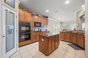 4501 Woodcrest Ln, Mansfield, TX 76063 - Photo 9