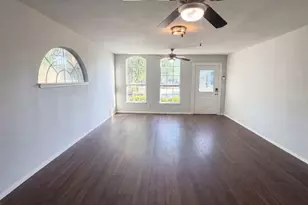 4526 S Horseshoe Trail, The Colony, TX 75056 - Photo 3