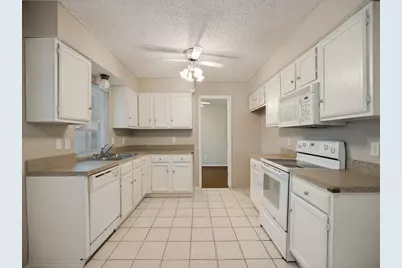 1142 Sicily Drive, Garland, TX 75040 - Photo 9