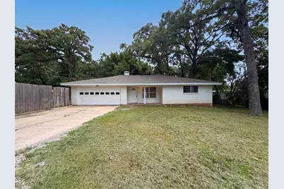 437 Denison Drive, Pottsboro, TX 75076 - Photo 1