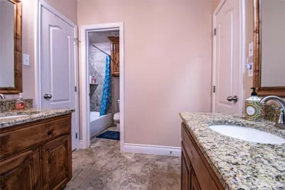 1009 Sky Court, Weatherford, TX 76085 - Photo 17