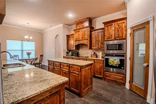 1009 Sky Ct, Weatherford, TX 76085 - Photo 5