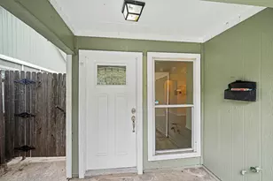 1815 Lipscomb St, Fort Worth, TX 76110 - Photo 3